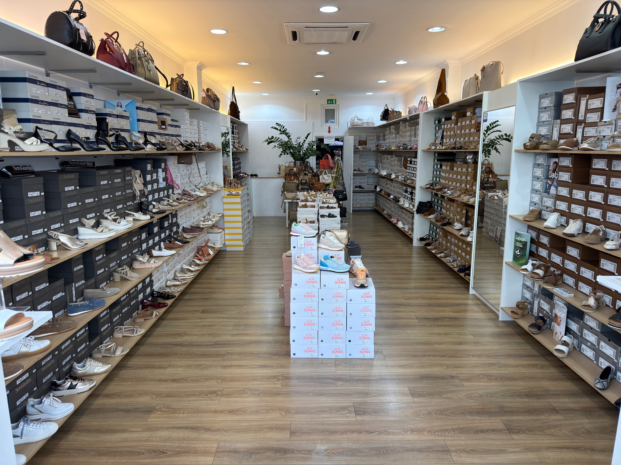 Boutique Melini, chaussures et sacs femme à Uccle, Bruxelles